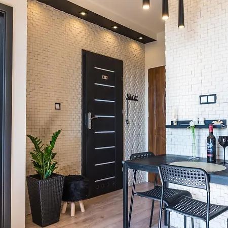 Flat 33 Lägenhet *